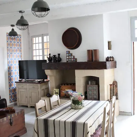 D'ici Et D'ailleurs 4*