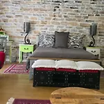 D'ici Et D'ailleurs 4*