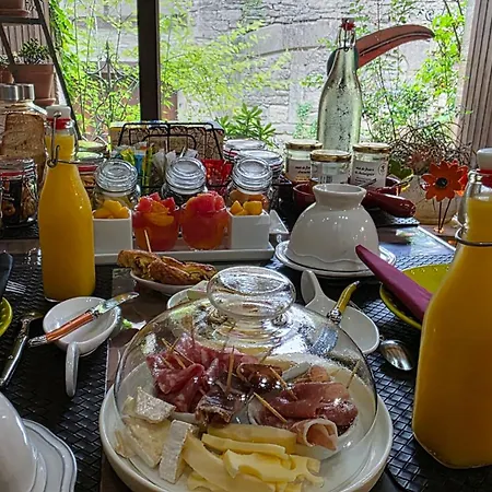 Bed & Breakfast D'ici Et D'ailleurs 4*