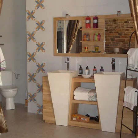 D'ici Et D'ailleurs 4*