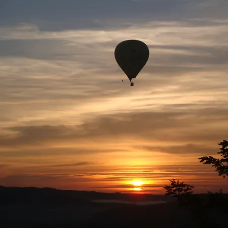 D'ici Et D'ailleurs 4*