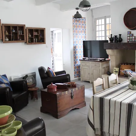 D'ici Et D'ailleurs Bed & Breakfast